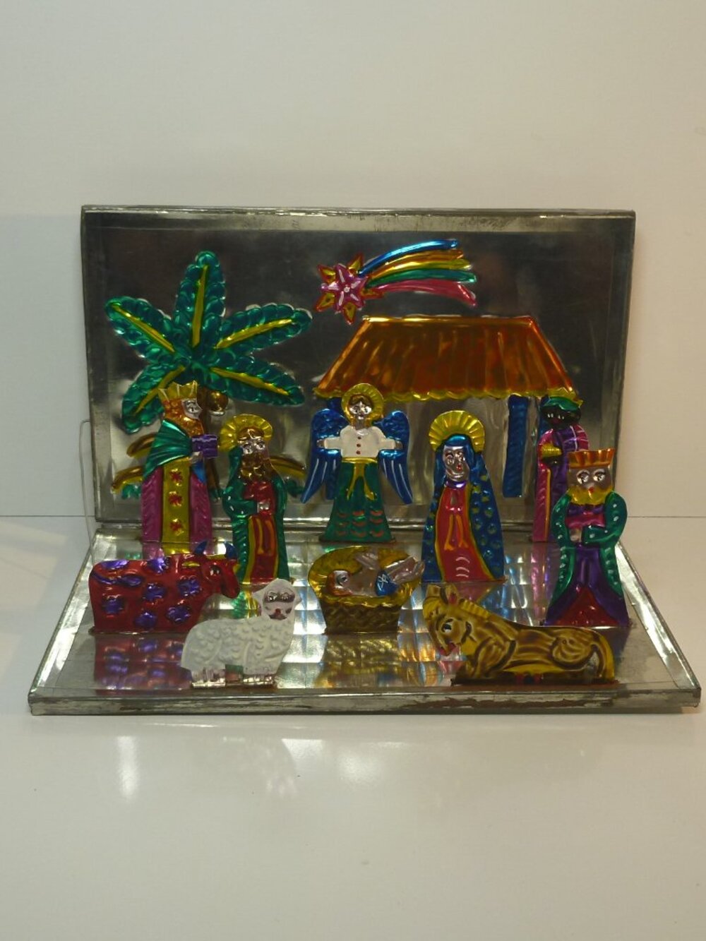 Handcrafted Mexican Tin Folding Pop-Up Nativity Scene Christmas, 9 3/4" x 6"